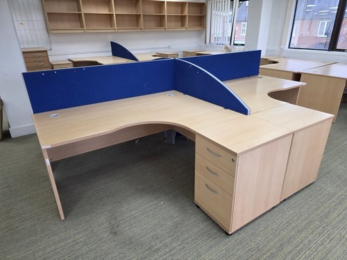 Right hand corner desk - hand,