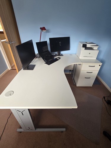White curved shaped corner - curved, l-shaped